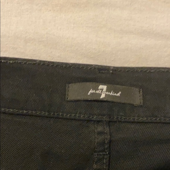 7 for all mankind shorts - Picture 2 of 4